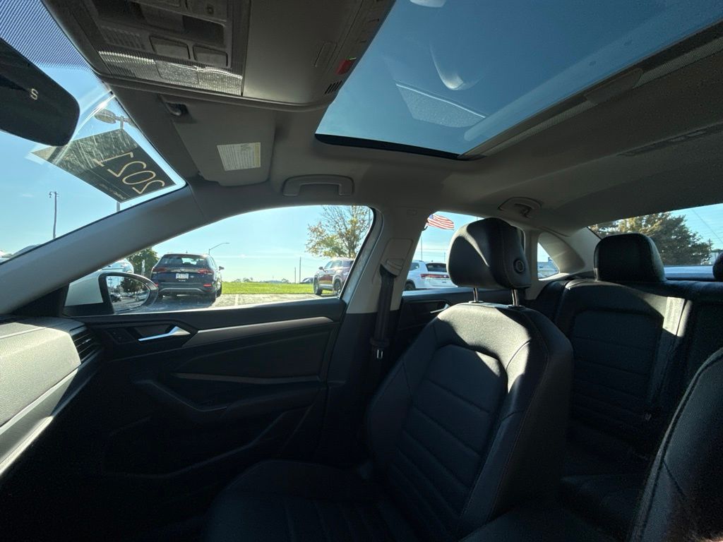 2021 Volkswagen Jetta 1.4T SE White at Bob Ruth Ford