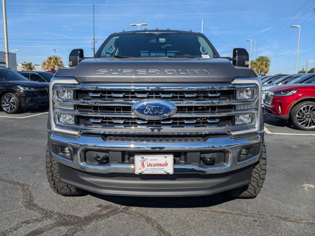 2025 Ford F-550 Chassis LARIAT