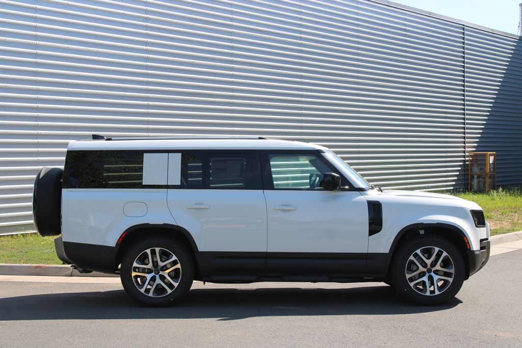 New 2026 White Land Rover S image 3