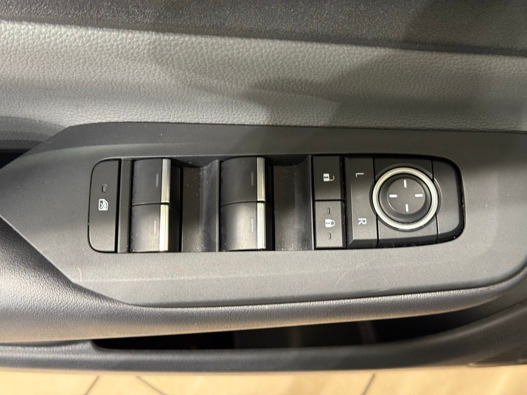 Thumbnail: 2024 Toyota Prius - 16