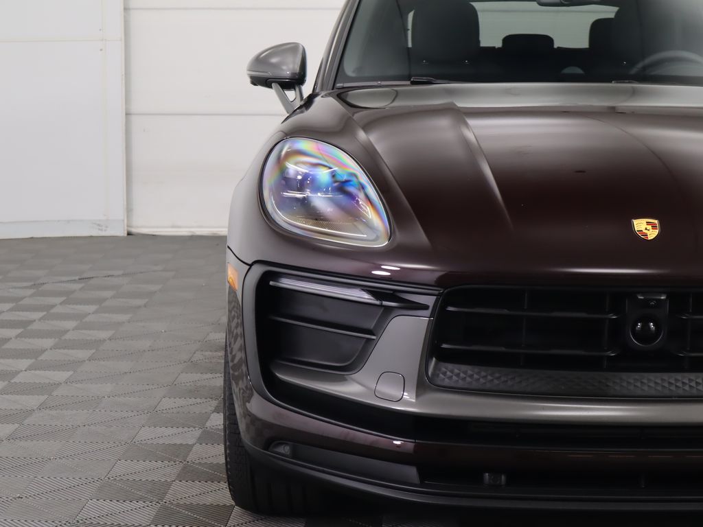 Thumbnail: 2025 Porsche Macan - 12