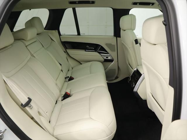 Thumbnail: 2025 Land Rover Range Rover - 23