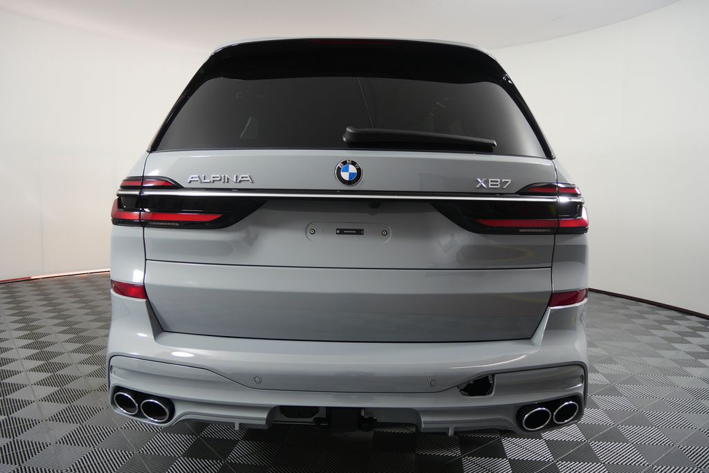 2026 BMW X7 Alpina XB7 5