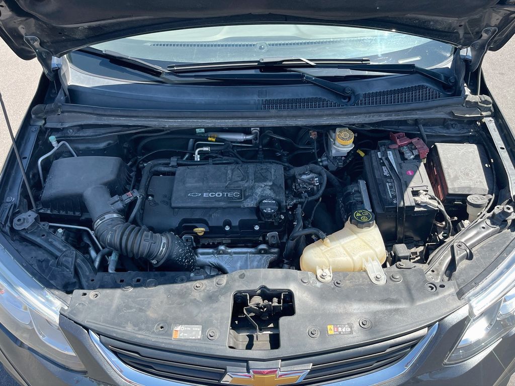 Used 2020 Gray Chevrolet Premier image 27
