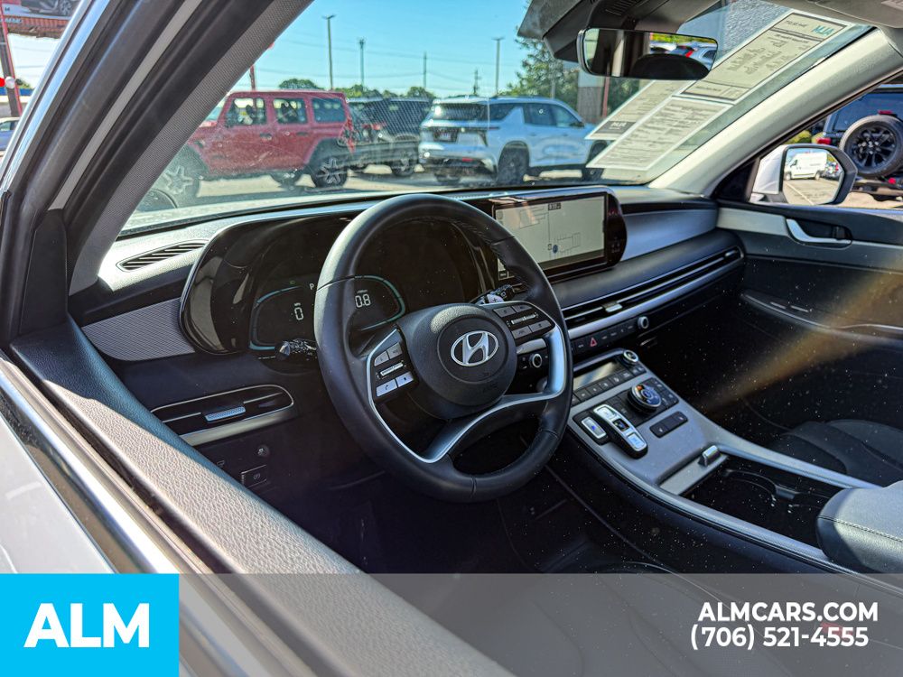 Used 2025 White Hyundai XRT image 9