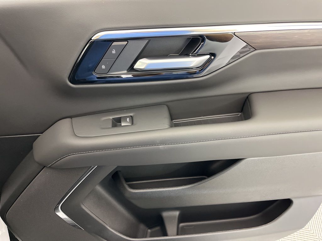 Thumbnail: 2026 Chevrolet Tahoe - 11