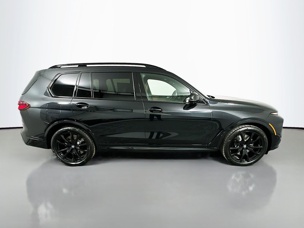 Thumbnail: 2026 BMW X7 - 4