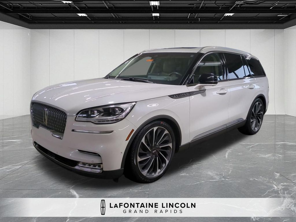 Pristine White Metallic Tri-Coat 2020 Lincoln Aviator Reserve AWD SUV / Crossover All-Wheel Drive Automatic