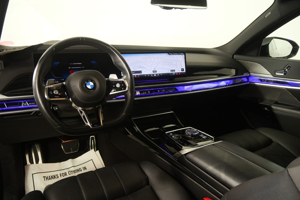 Thumbnail: 2024 BMW 7 Series - 19