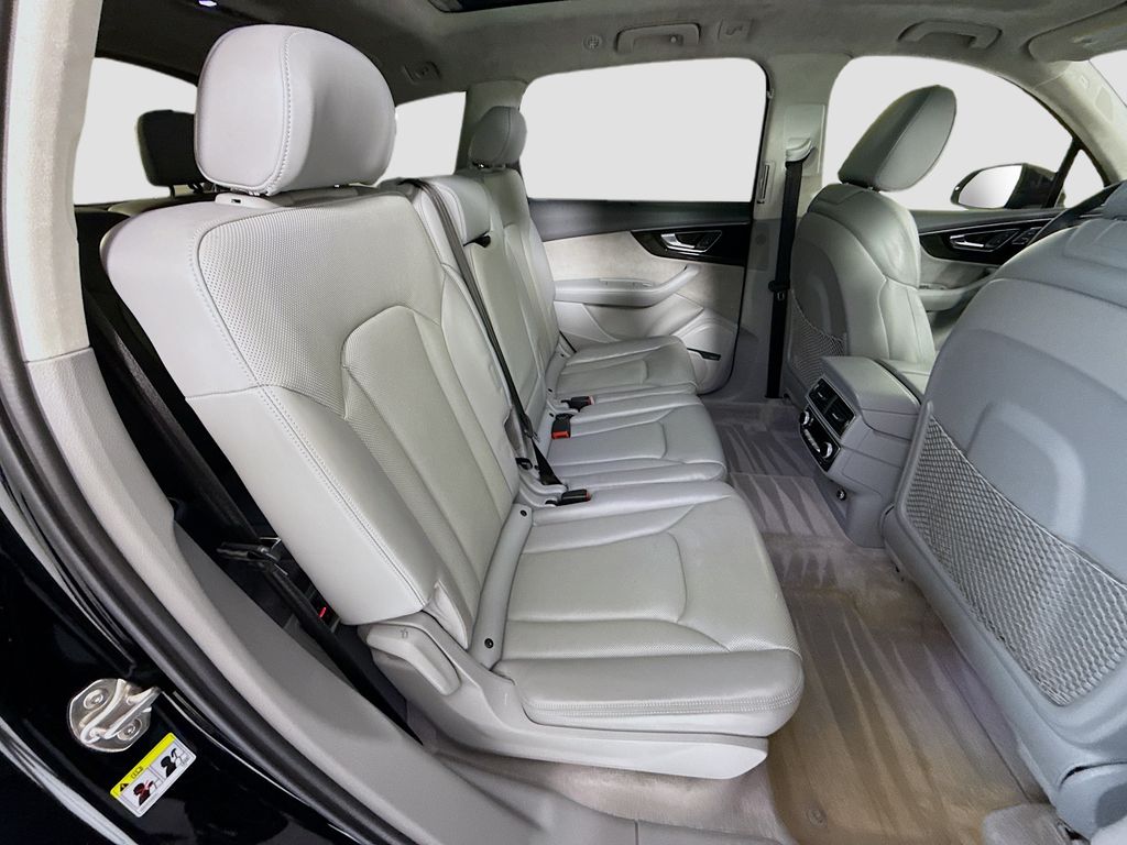 Thumbnail: 2018 Audi Q7 - 23