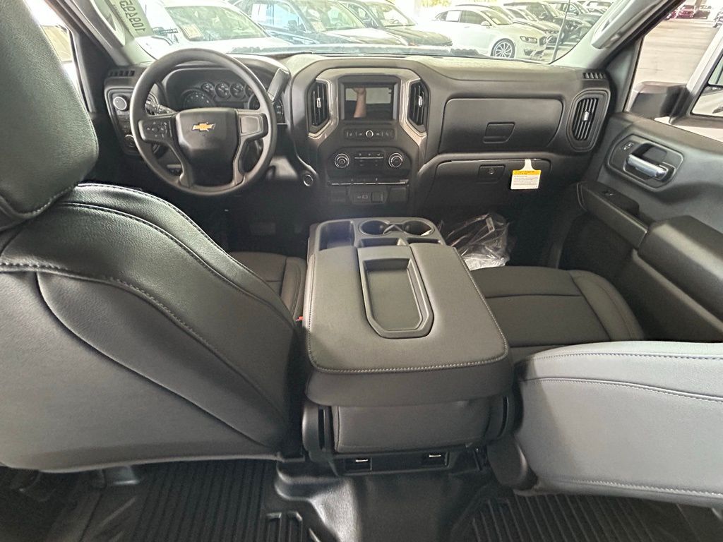 New 2026 Summit White Chevrolet Work Truck image 30