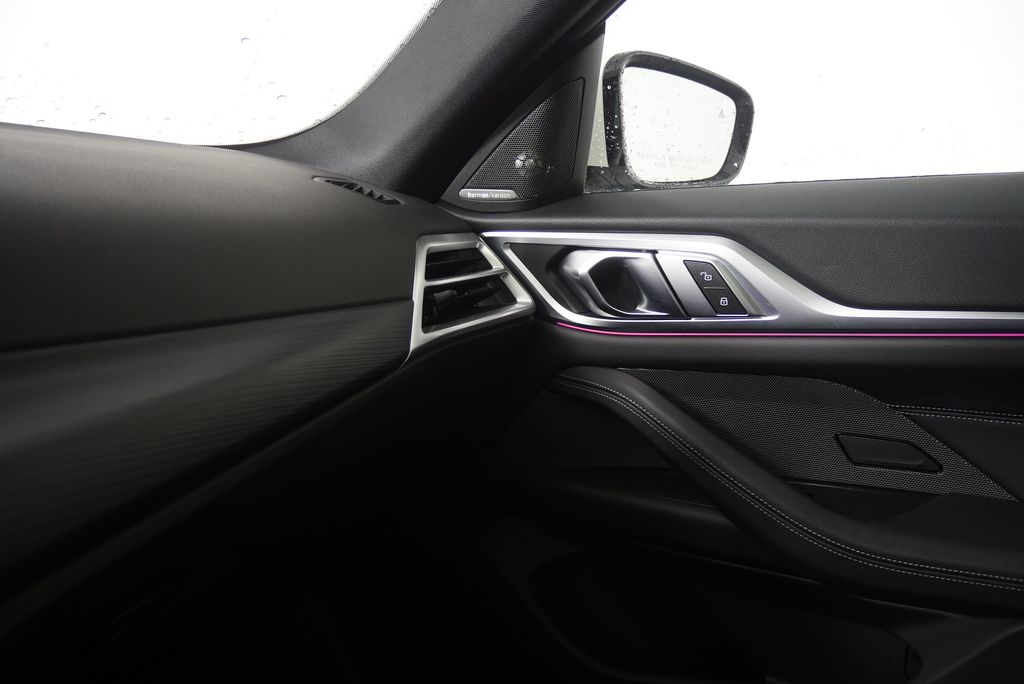 Thumbnail: 2025 BMW 4 Series - 32