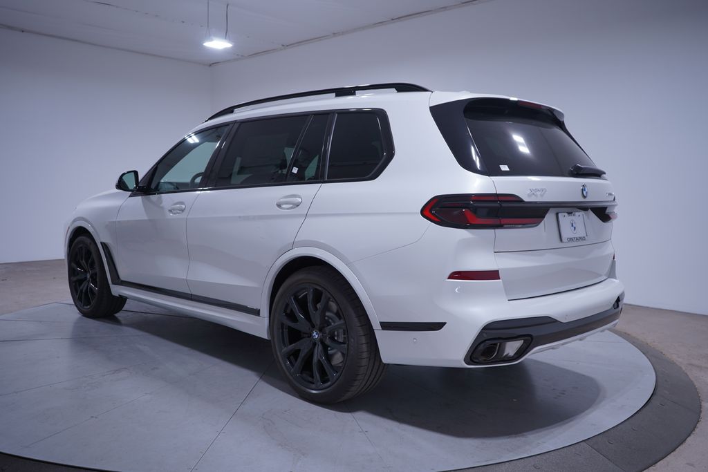 2025 BMW X7 xDrive40i 3