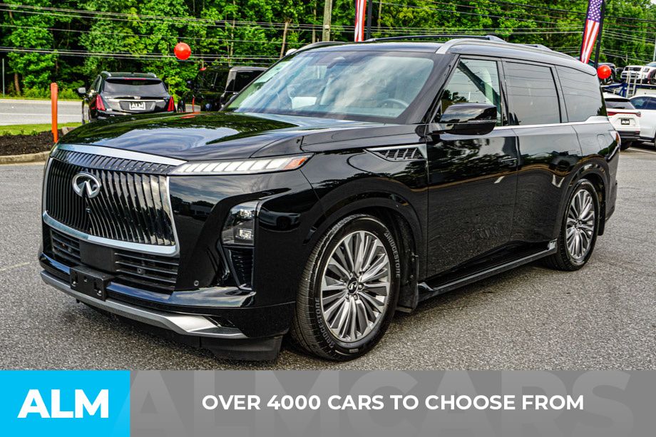 Used 2025 Black INFINITI LUXE image 3