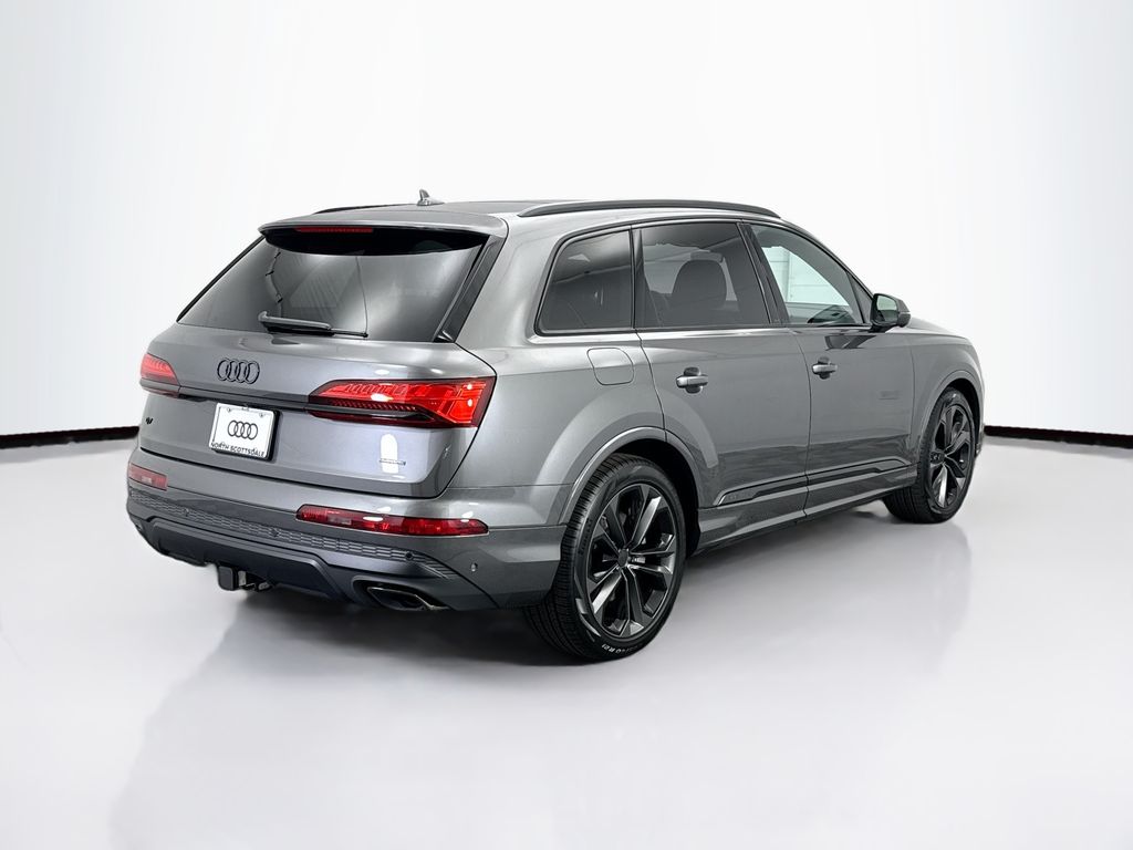 Thumbnail: 2026 Audi Q7 - 5