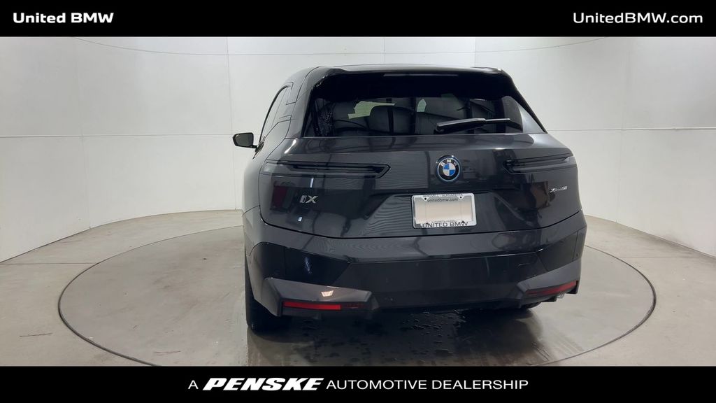 2025 BMW iX xDrive50 7