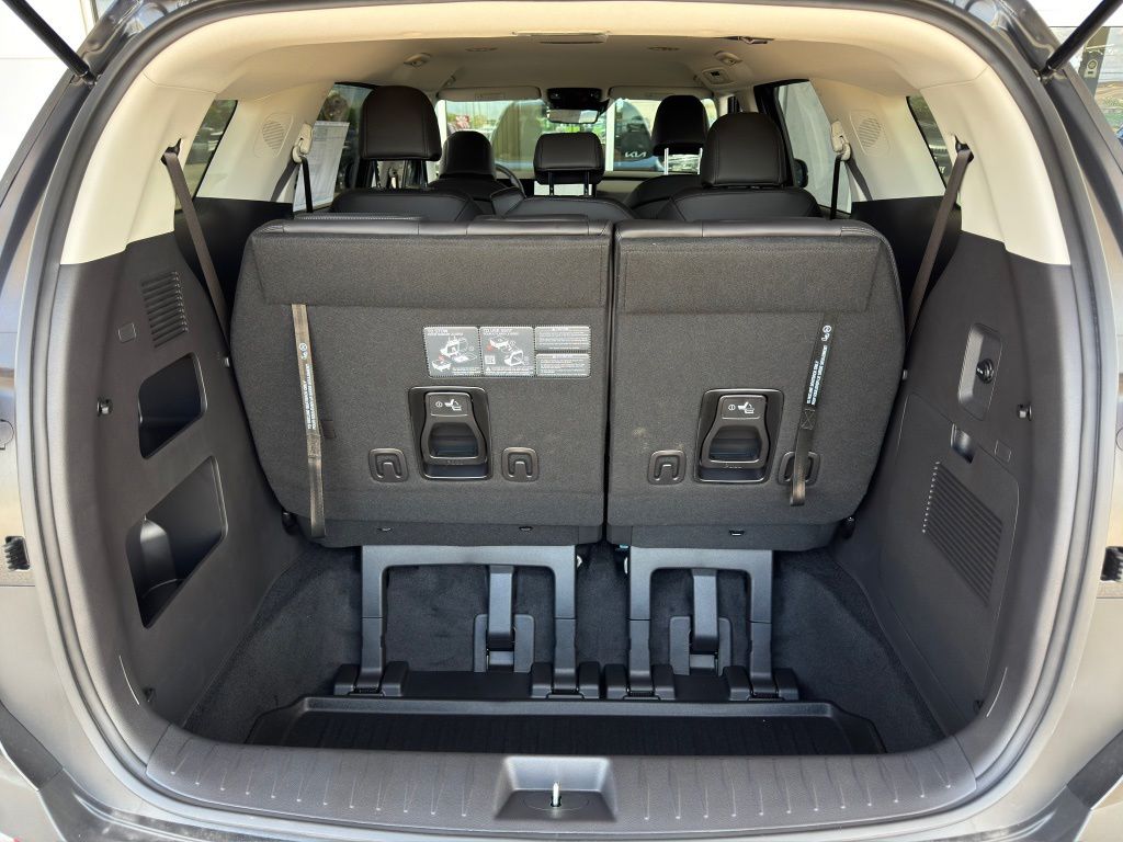 2026 Kia Carnival LXS Gray at Community Kia