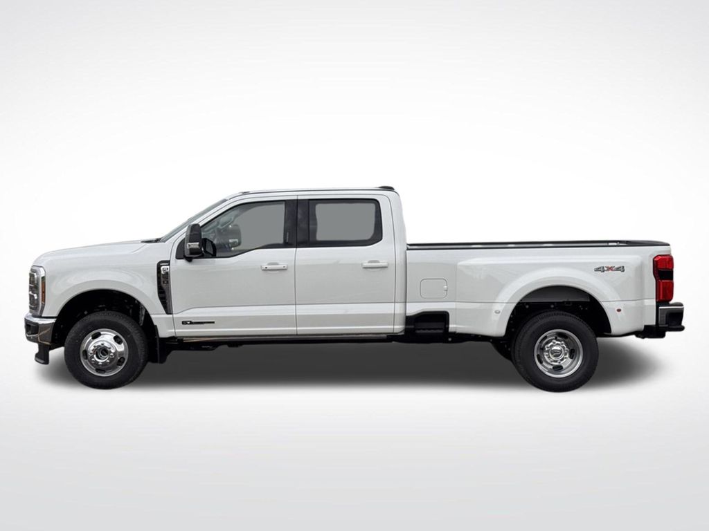2026 Ford F-350 Super Duty LARIAT