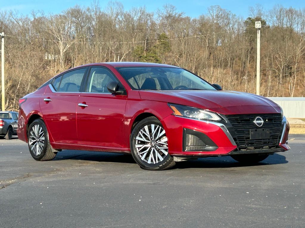 2024 Nissan Altima 2.5 SV FWD