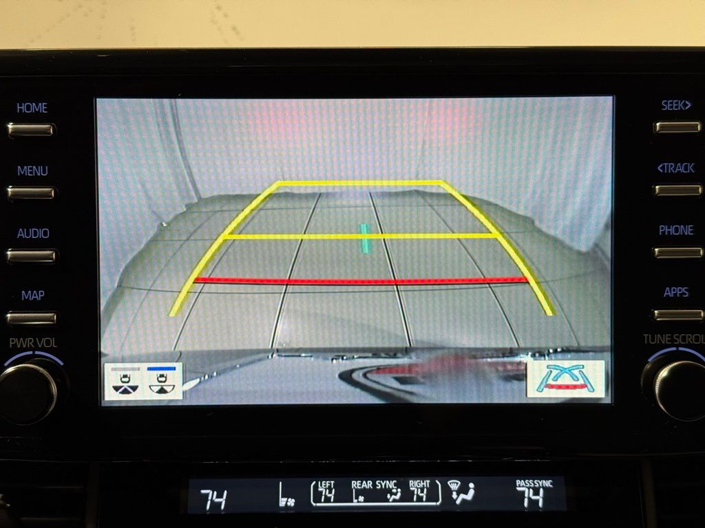 Thumbnail: 2024 Toyota Sienna - 31