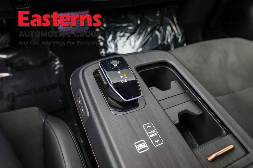 Used 2023 Gray Nissan ENGAGE image 13