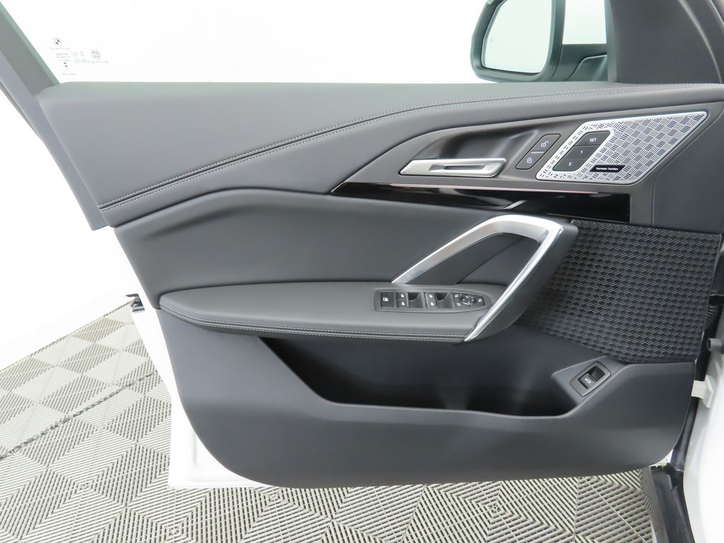 Thumbnail: 2025 BMW X1 - 25