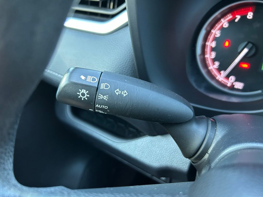 2023 Toyota RAV4 XLE 20