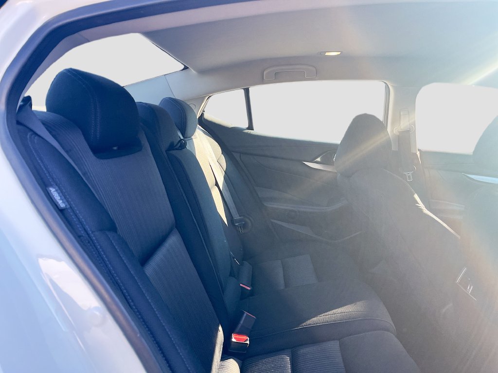 Used 2019 White Nissan 3.5 S image 24