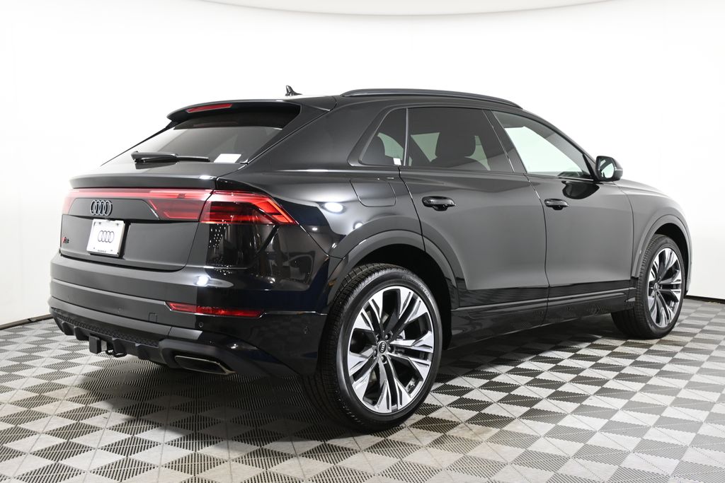 2025 Audi Q8  7