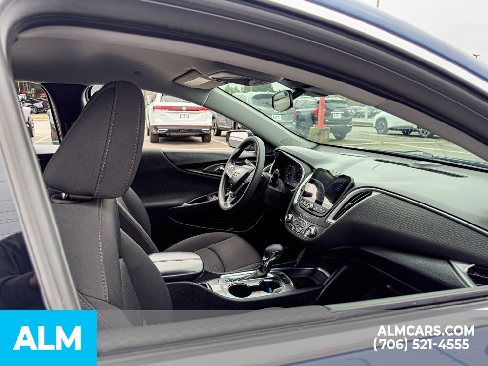 Used 2023 Blue Chevrolet LT image 17