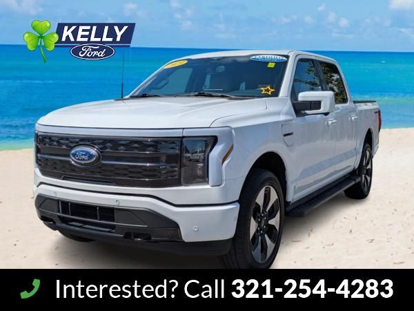 Star White Metallic Tri-Coat 2023 Ford F-150 Lightning Platinum SuperCrew AWD Pickup Truck All-Wheel Drive Automatic