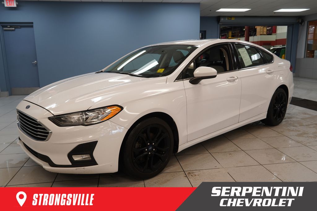 Oxford White 2020 Ford Fusion SE FWD Sedan Front-Wheel Drive 6-Speed Automatic