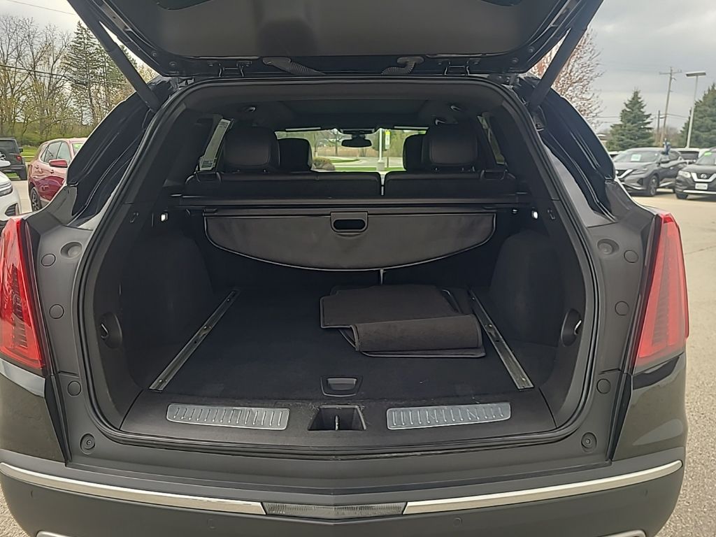 used 2021 Cadillac XT5 car, priced at $25,632