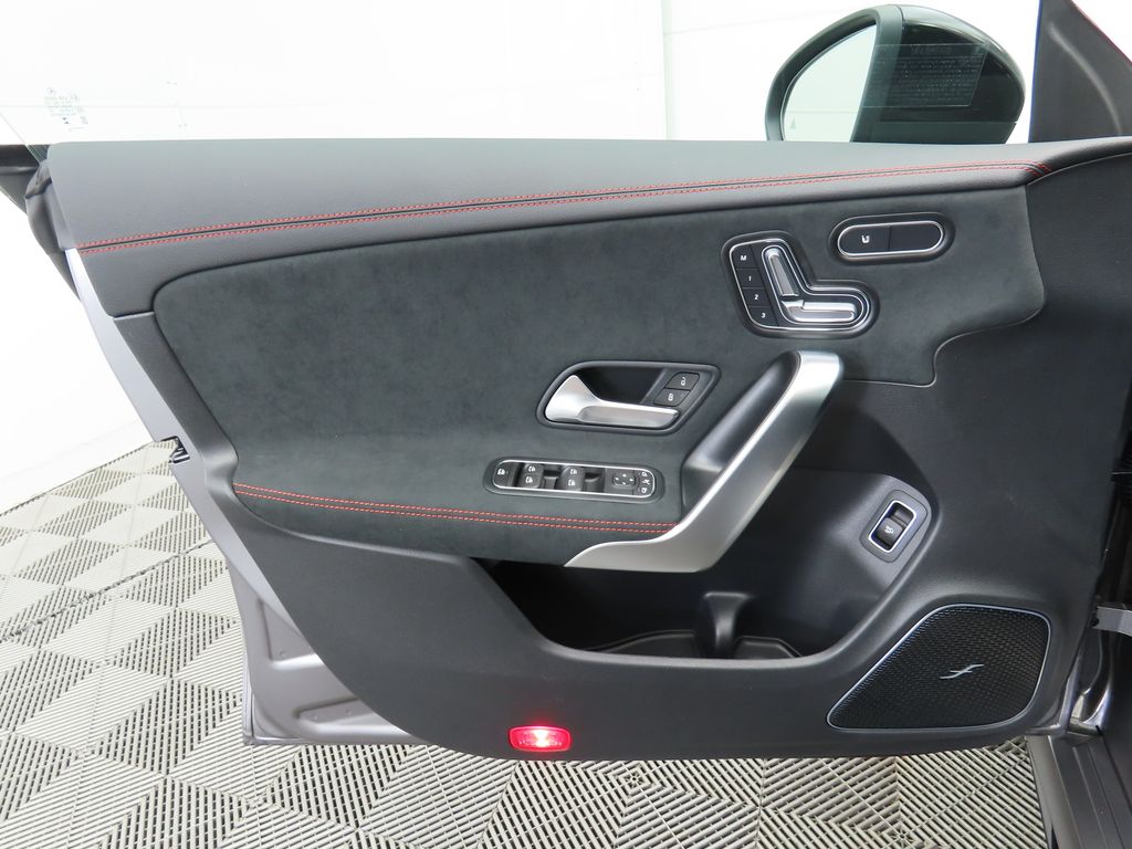 2025 Mercedes-Benz CLA 45 AMG 24