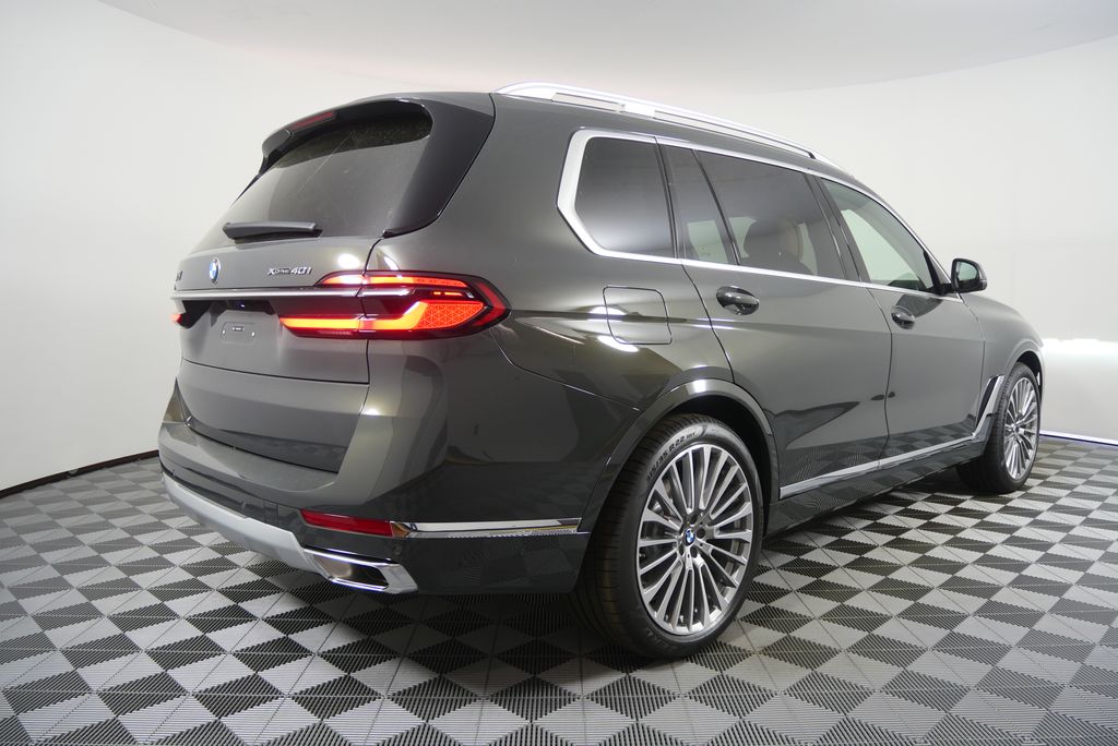 Thumbnail: 2026 BMW X7 - 3