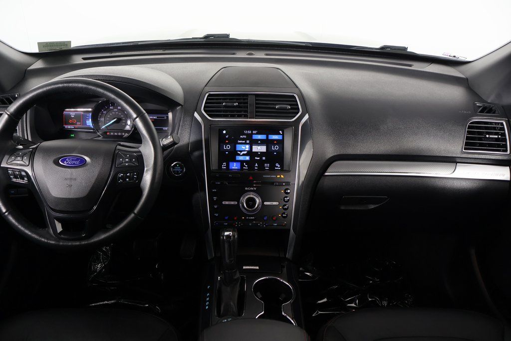 Thumbnail: 2018 Ford Explorer - 8