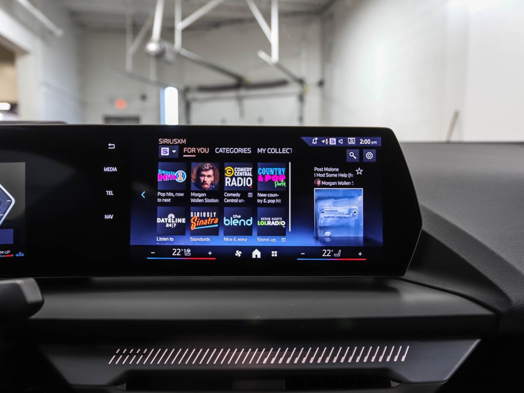 Thumbnail: 2025 BMW 2 Series - 14