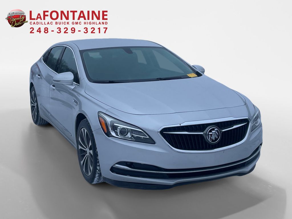 2017 Buick LaCrosse Essence 3