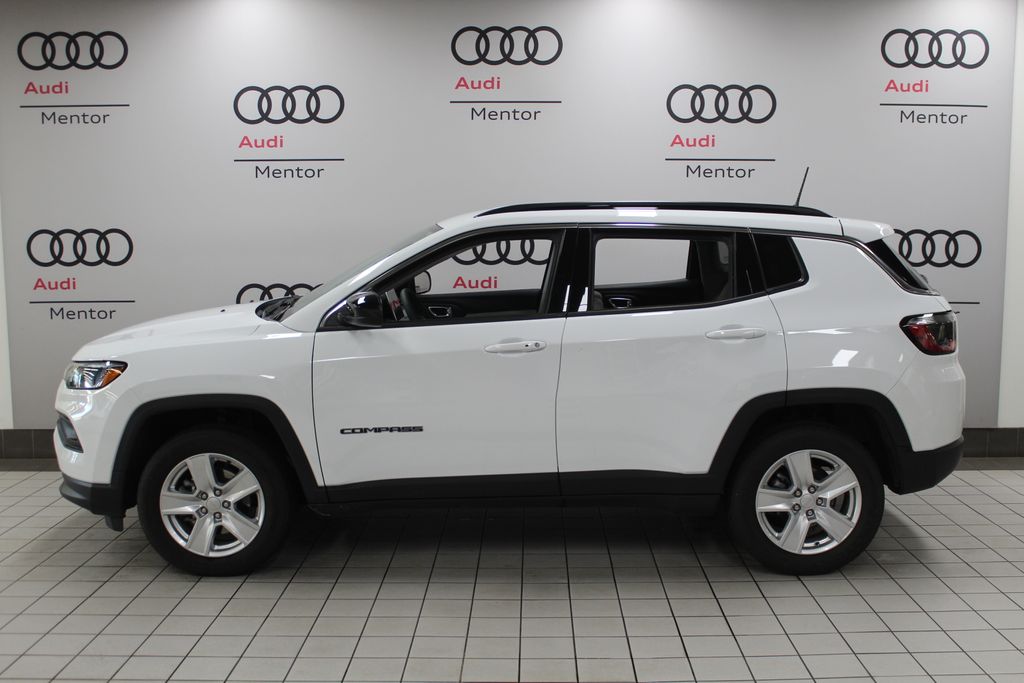 Thumbnail: 2022 Jeep Compass - 3