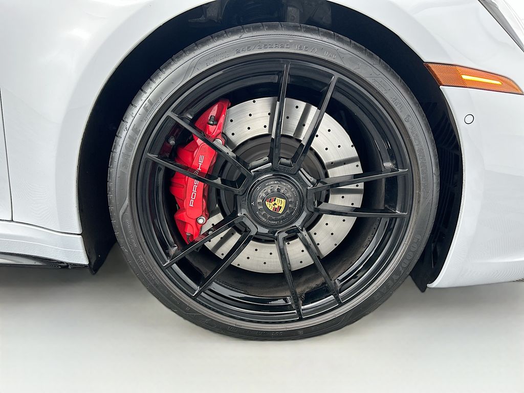 Thumbnail: 2024 Porsche 911 - 28