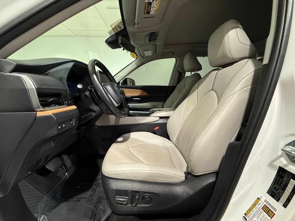 Thumbnail: 2024 Toyota Grand Highlander - 13