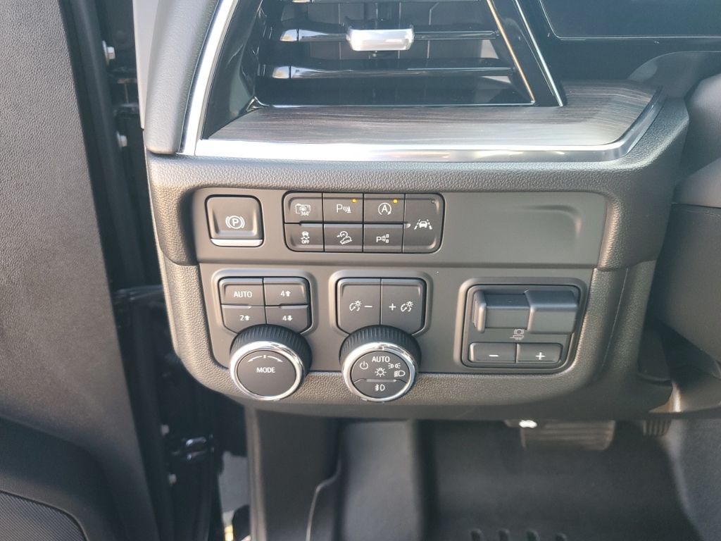 Used Car 2025 Chevrolet Tahoe  Z71 For Sale Under $70,000 In Austin, Texas