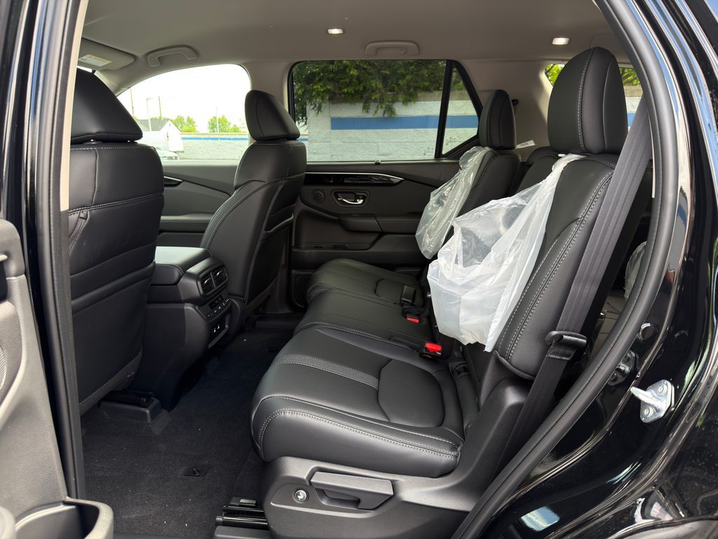 Thumbnail: 2026 Honda Pilot - 18