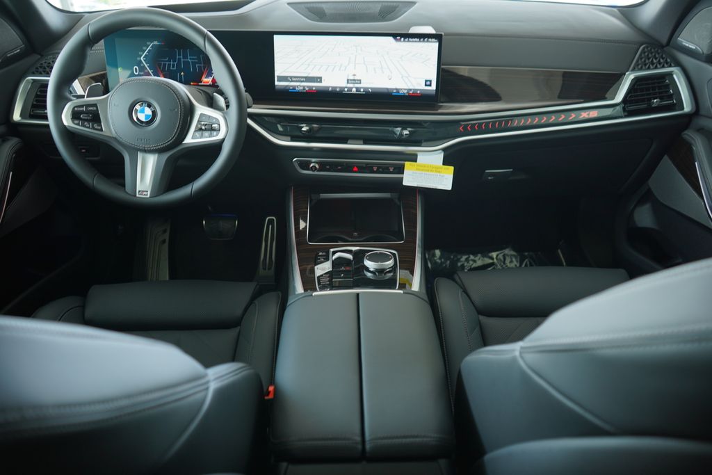 Thumbnail: 2026 BMW X5 - 13