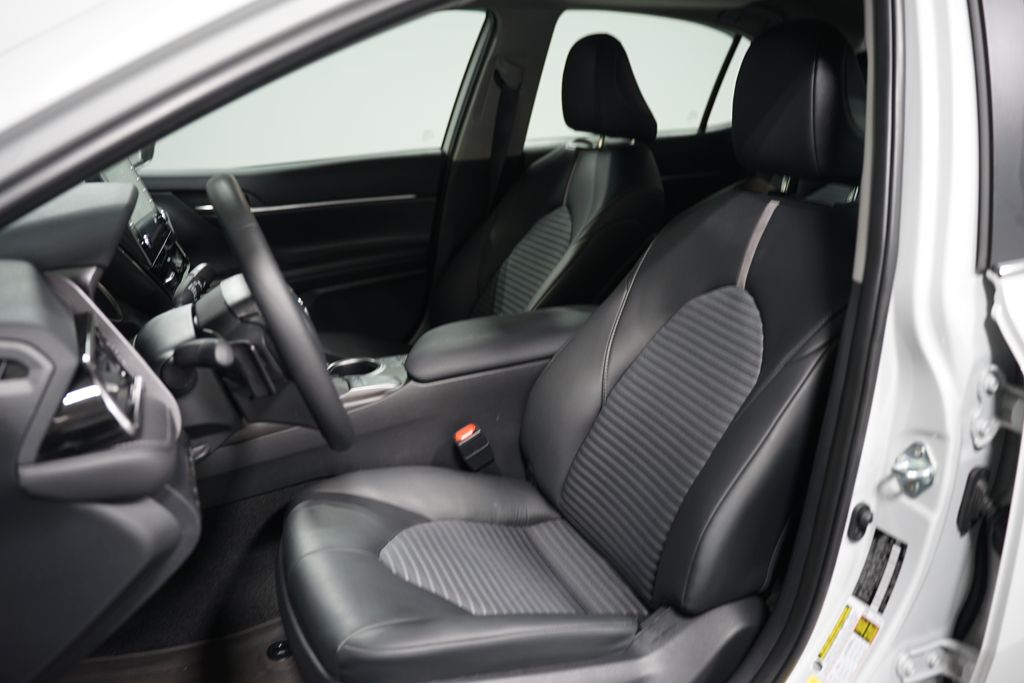 2024 Toyota Camry SE 6