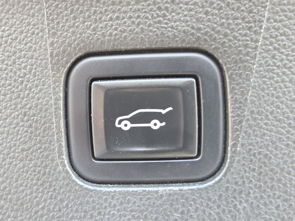 Used 2020 Silver Buick Premium Group image 29