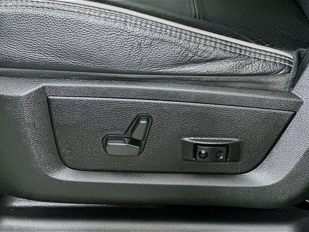 Used 2022 Red Ram Limited image 22