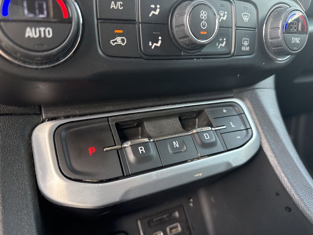 2022 GMC Acadia SLE Black at Wharton Ford