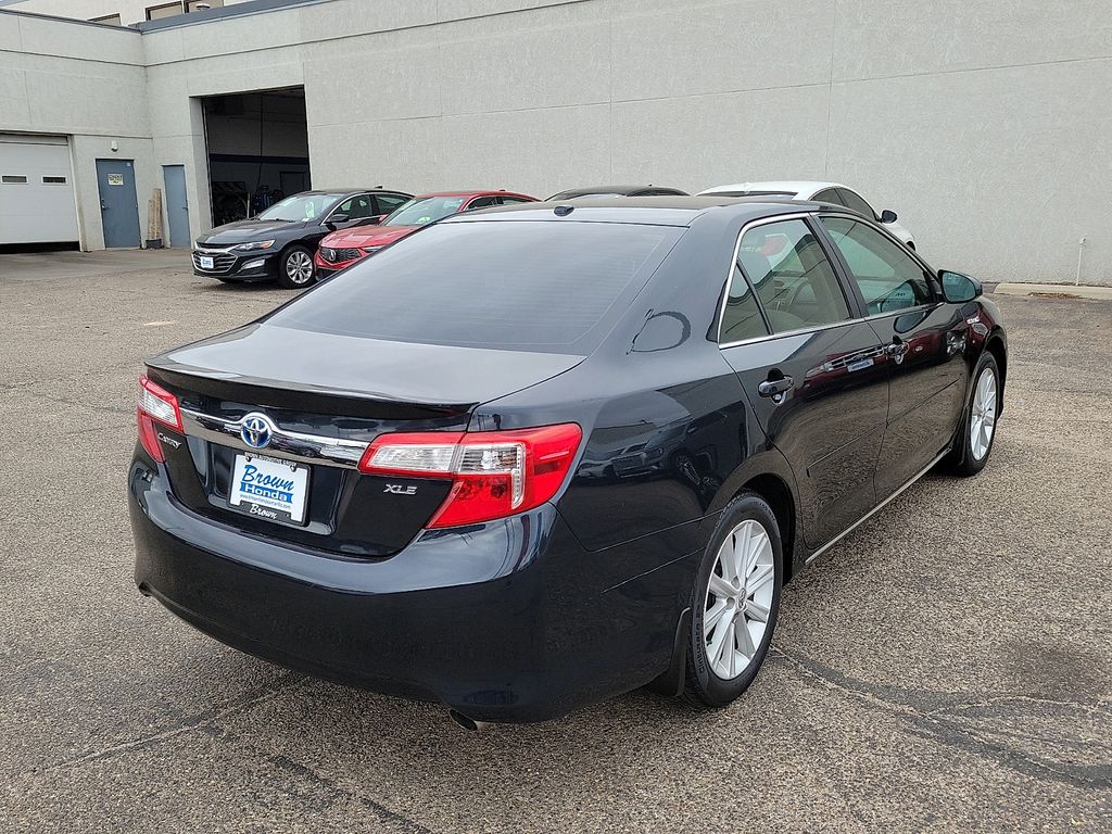 2013 Toyota Camry Hybrid XLE - 9