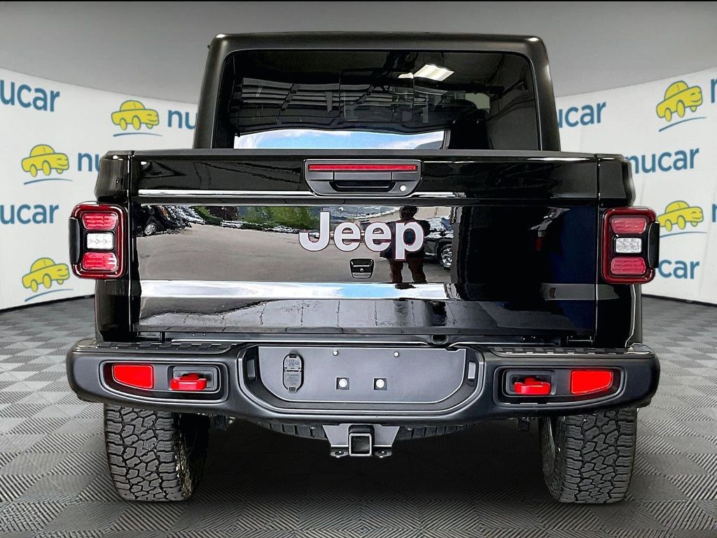 2026 Jeep Gladiator — photo 4